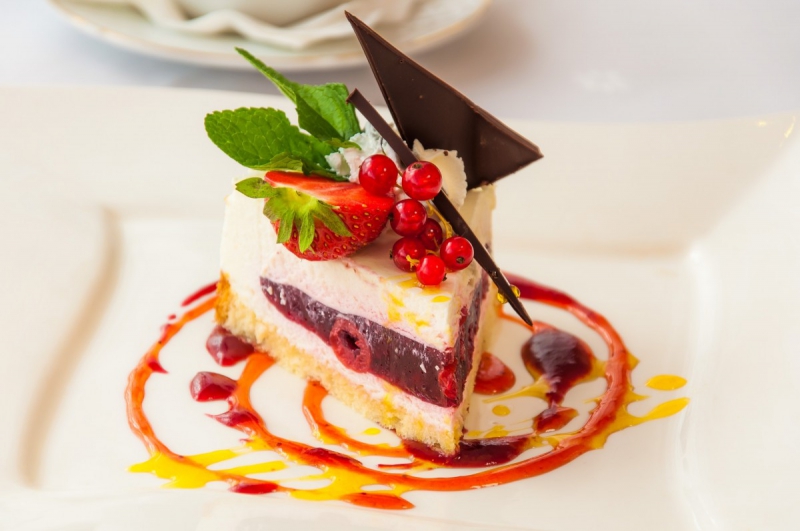 boulangerie-LE MUY-min_the_cake_dessert_eating_bun_colorful_sweet_dish_taste_cake_with_cream-941034